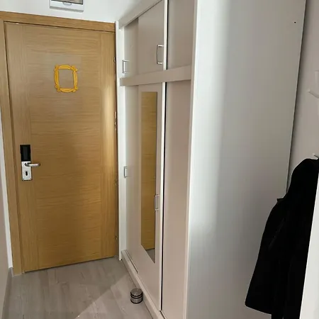 Apartment New Modern Studio - Excellent Location